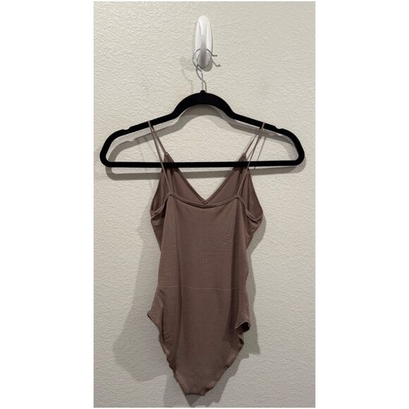 ZARA Brown V-Neck Spaghetti Straps Bodysuit - Picture 3 of 3